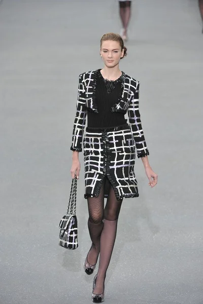 Look 5
